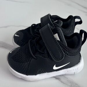 Nike Toddler Black Mesh Sneakers with White Accents
